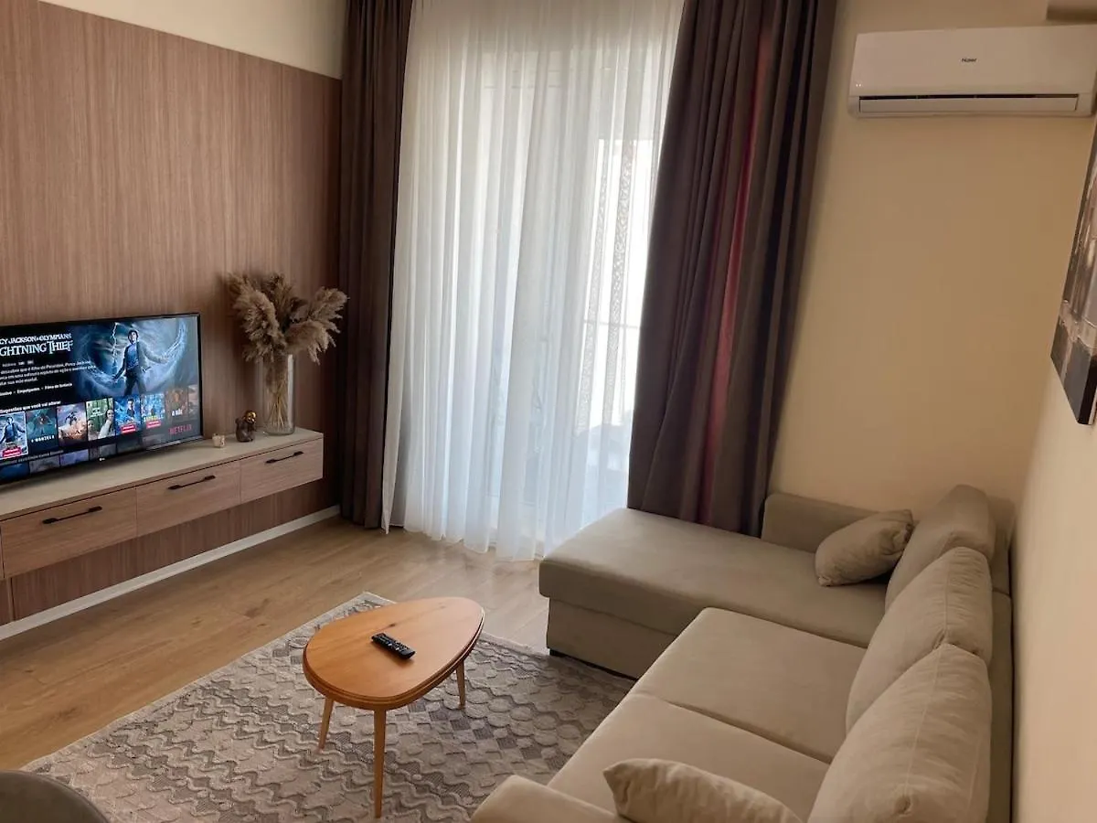 Jona Lovely 2 Bedroom 2 Bathroom Ap Free Parking 地拉那